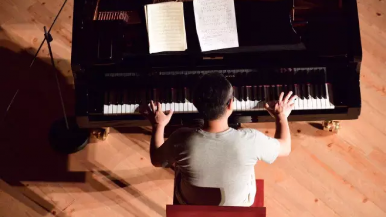 Swing的弹法 | 黄健怡爵士钢琴1